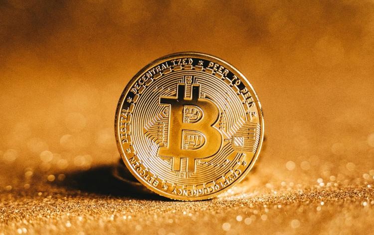 比特币和黄金有多少相关性?2026年比特币与黄金关联性及差异详解