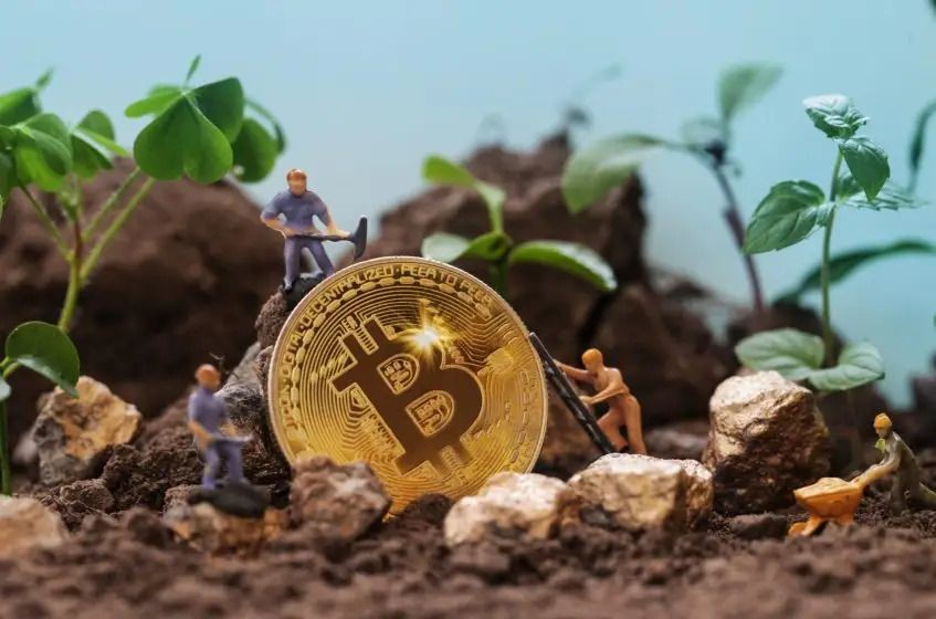 什么是加密货币挖矿？工作原理、挖矿收益与风险分析
